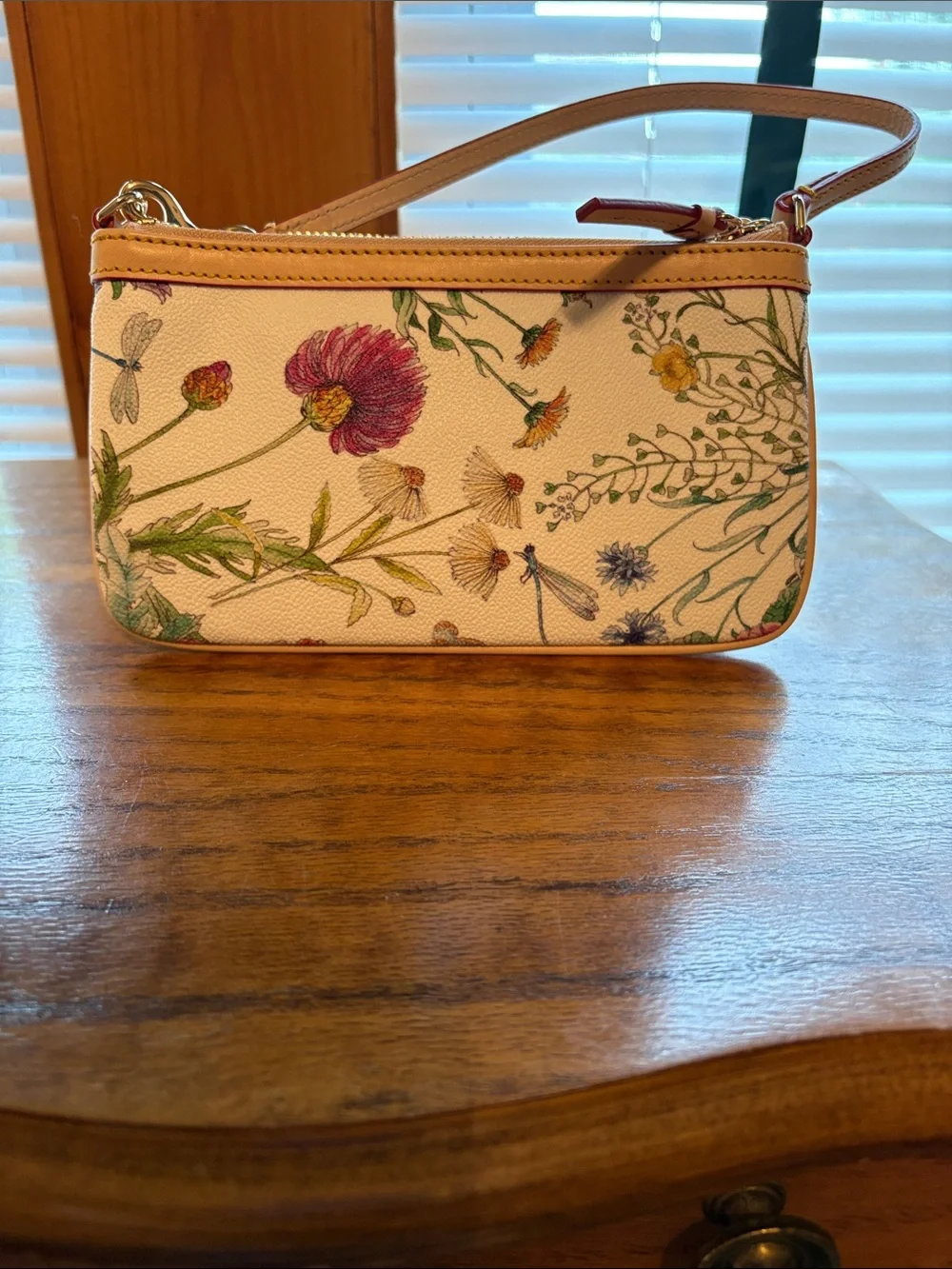 NWT Dooney & Bourke Coated cotton Botanical Large Slim Wristlet - Picture 2 of 4